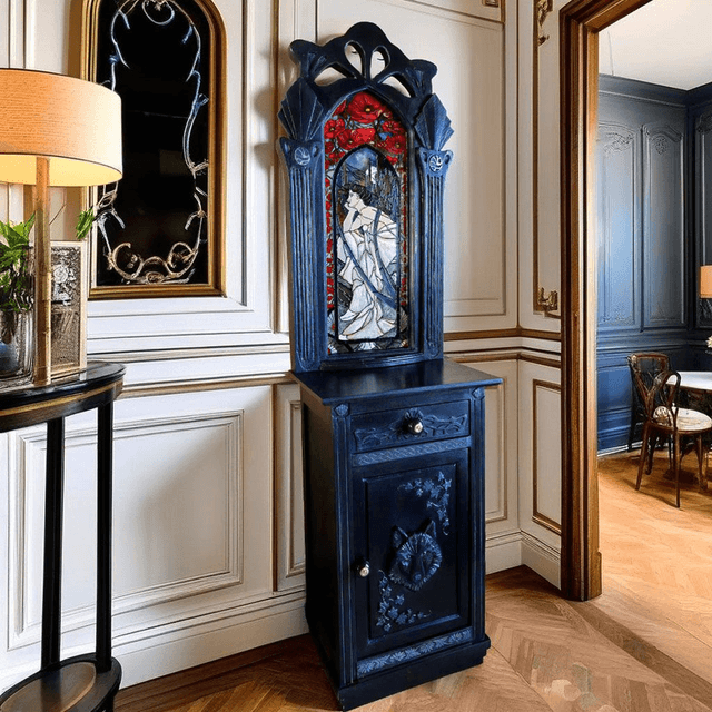 meuble art nouveau et son vitrail Mucha, création sur mesure | l'Artelier de Julien