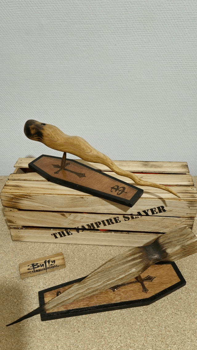 Réplique en bois du Pieu Personnel de Buffy inspiré de la série buffy the vampire slayers – l’artelier de Julien