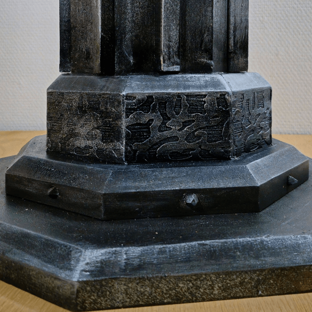 Socle colonne du Mordor pour figurines et statues - une création l'artelier de julien