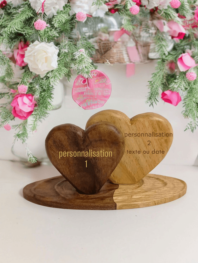 Duo de cœurs en bois de noyer et châtaignier, édition ST valentin - Personnalisation offerte