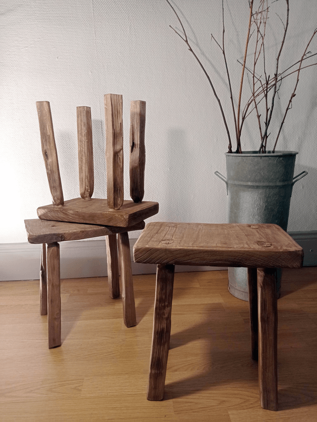 Tabouret vintage en bois de chataignier par l'Artelier de julien