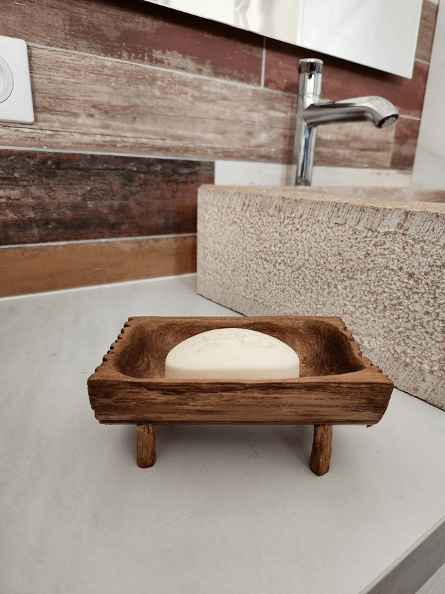 Porte Savon pour salle de bain en bois de châtaignier par l'Artelier de julien