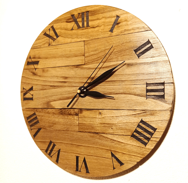 horloge murale en bois - style campagne par l'Artelier de julien