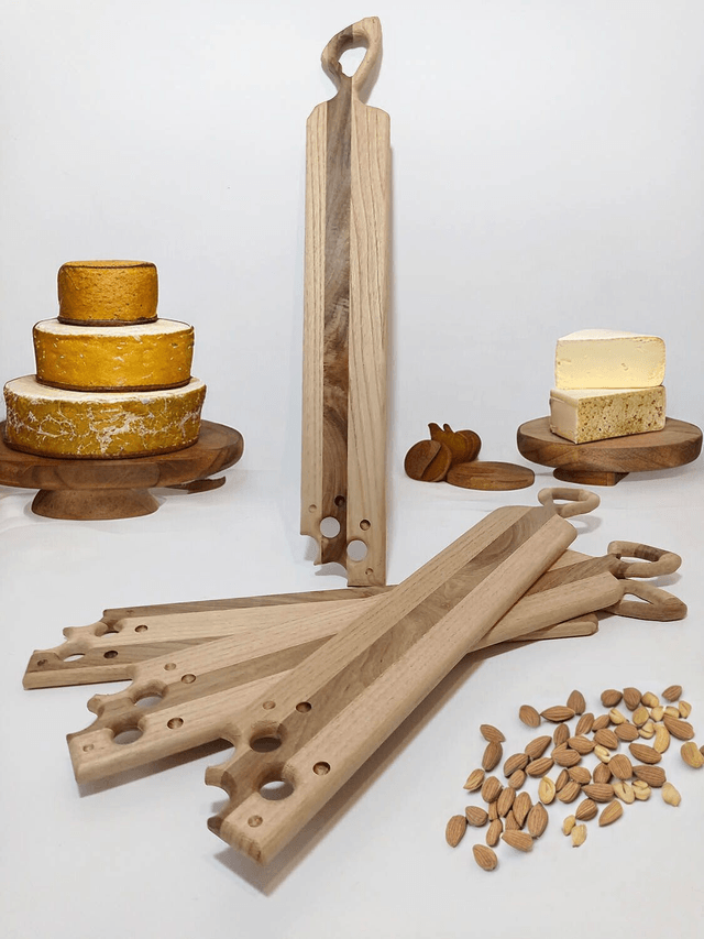 Planche apéro individuelle en Noyer et Châtaignier - Fabrication Française par l'ARTelier de Julien