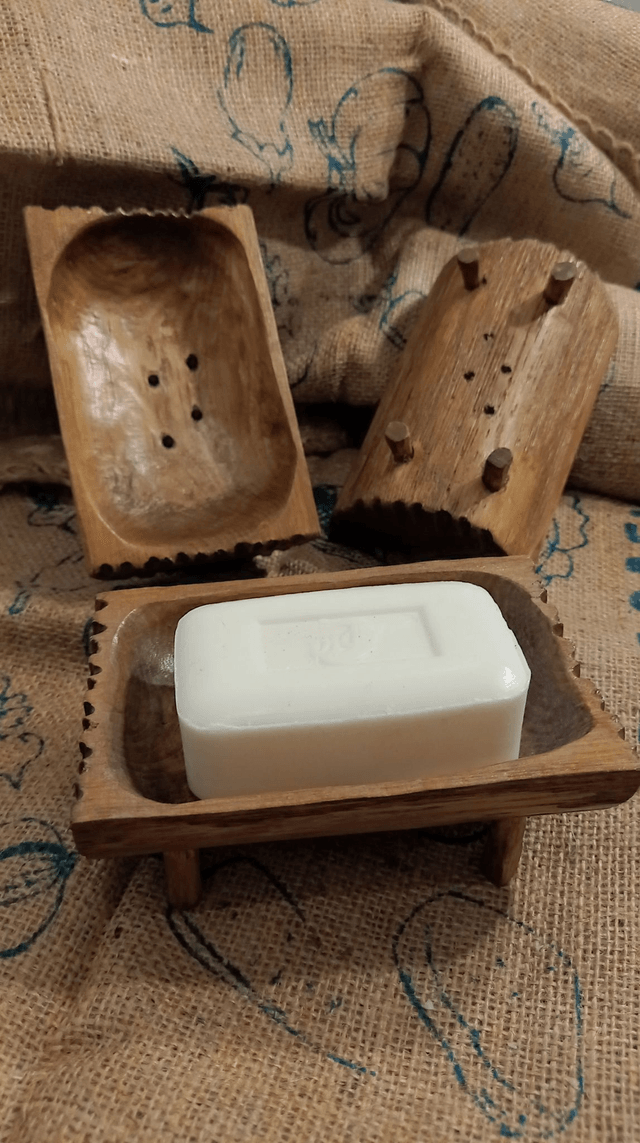 Porte Savon pour salle de bain en bois de châtaignier par l'Artelier de julien