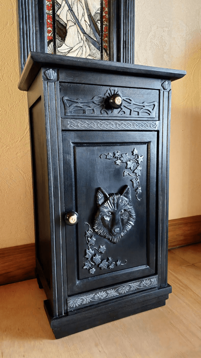meuble art nouveau et son vitrail Mucha, création sur mesure | l'Artelier de Julien