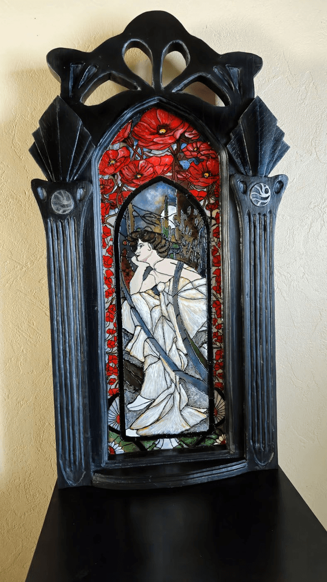 meuble art nouveau et son vitrail Mucha, création sur mesure | l'Artelier de Julien