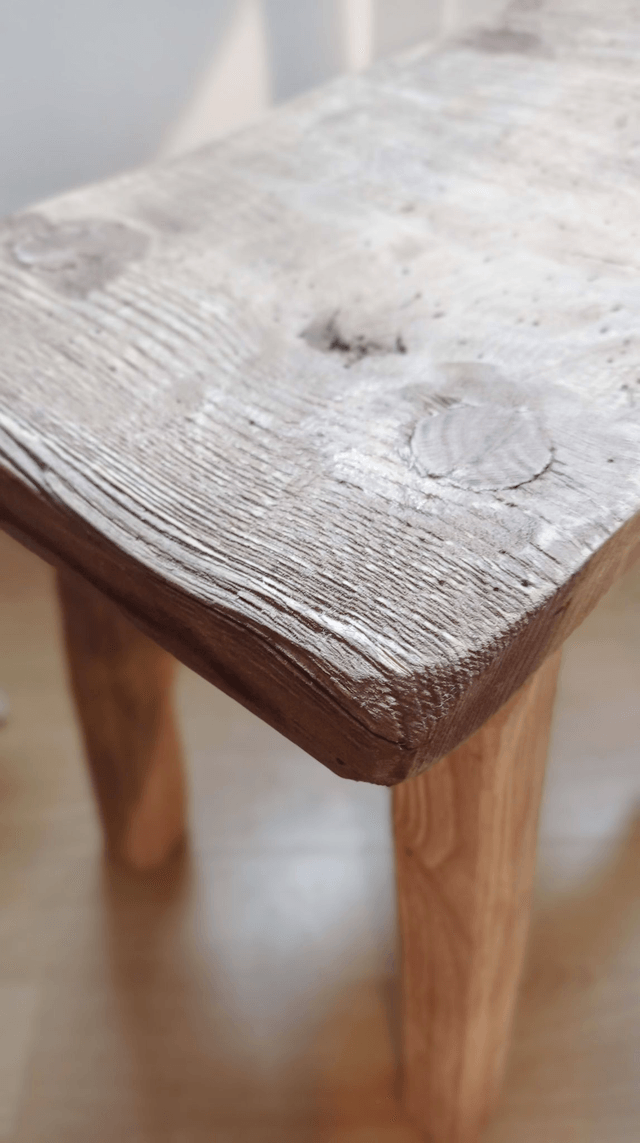 Tabouret vintage en bois de chataignier par l'Artelier de julien