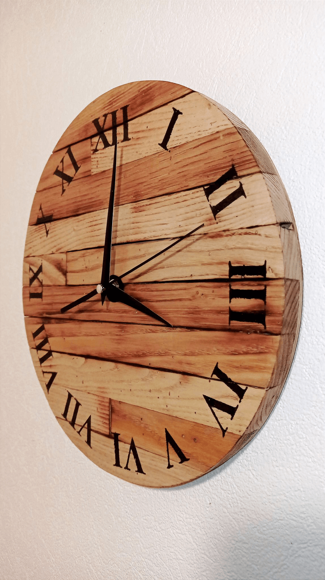 horloge murale en bois - style campagne par l'Artelier de julien