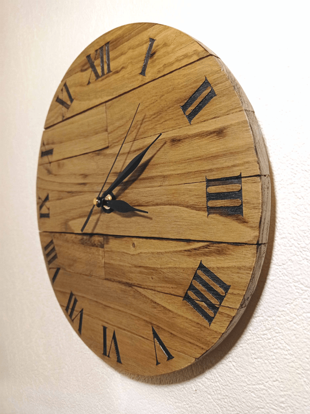 horloge murale en bois - style campagne par l'Artelier de julien